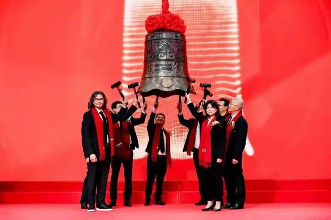 一年净赚5亿！中国硬核兄妹靠着“隐形”生意干出行业第一股